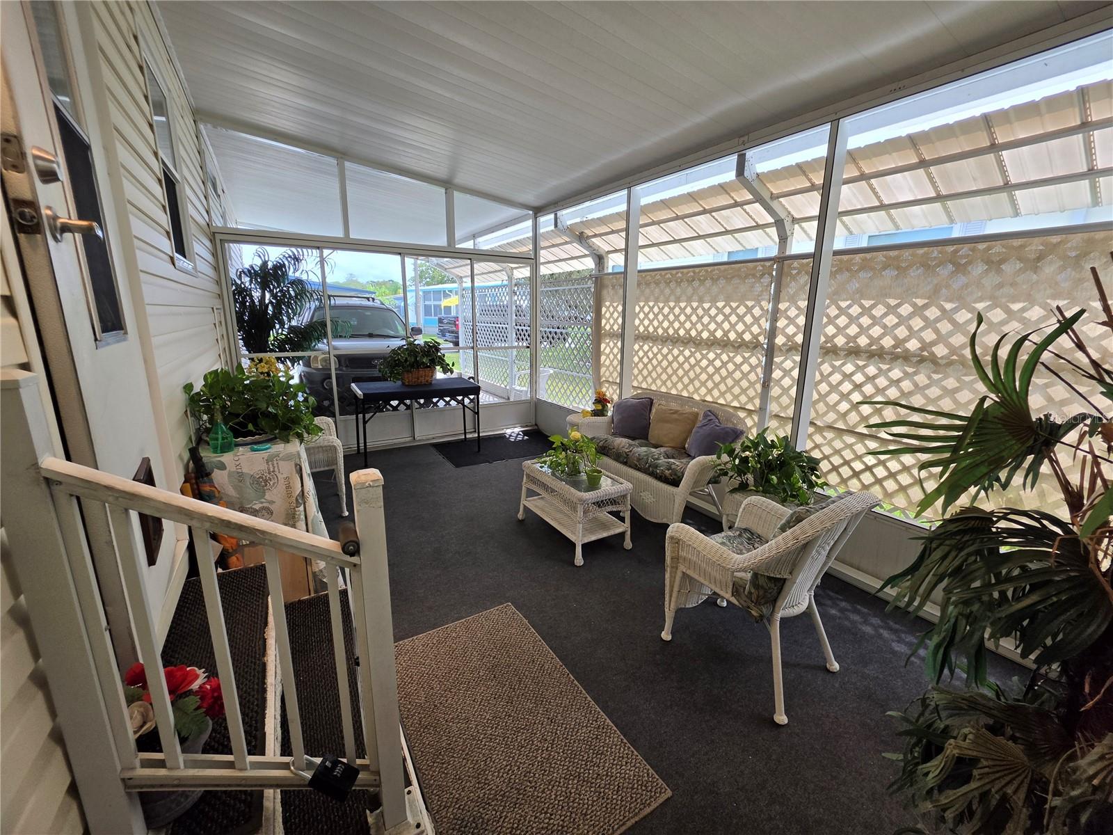 5293 POINCIANA CIR