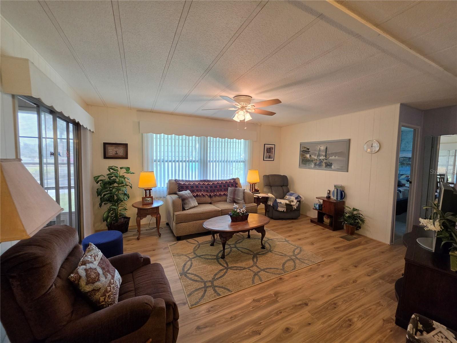 5293 POINCIANA CIR