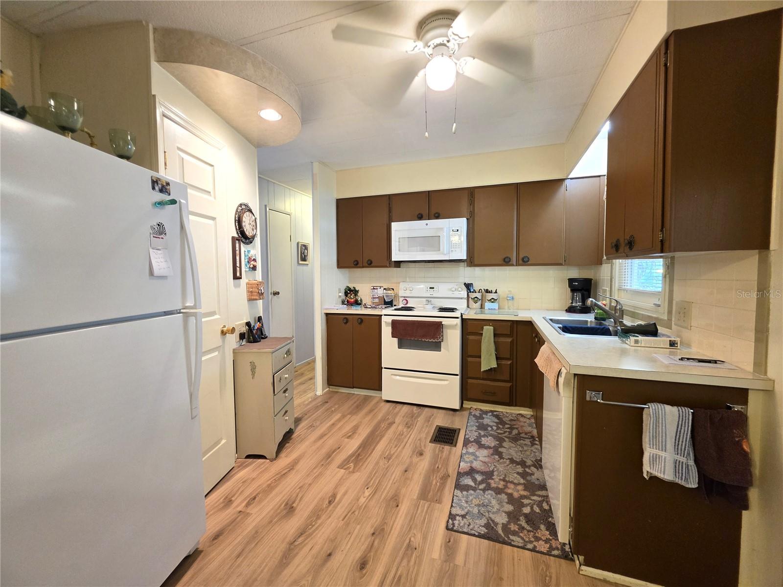 5293 POINCIANA CIR