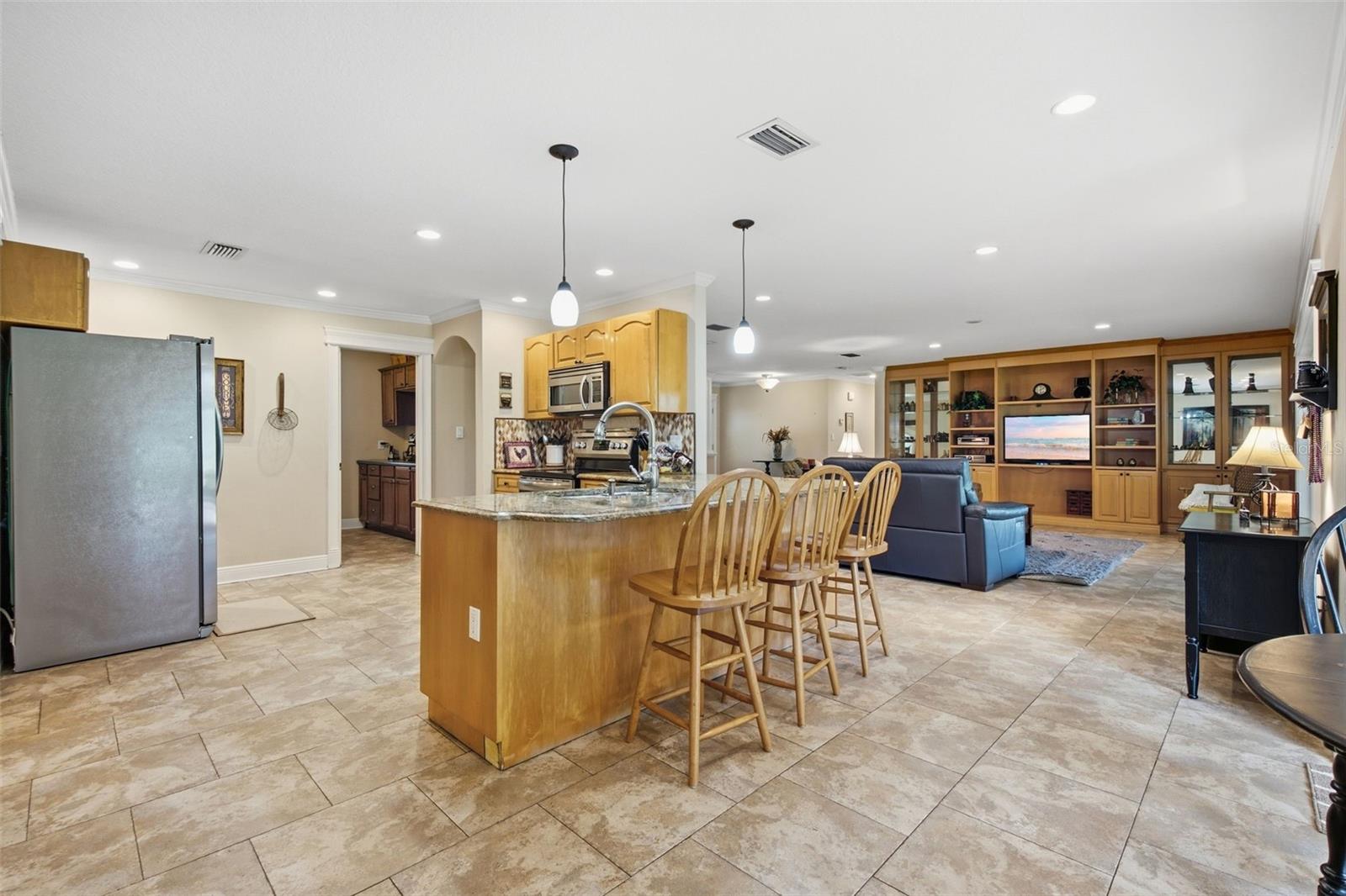 17501 LAKESHORE RD