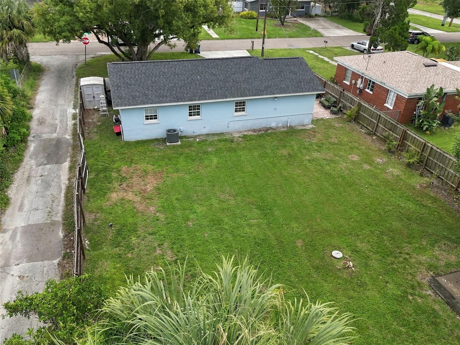 806 N GOMEZ AVE