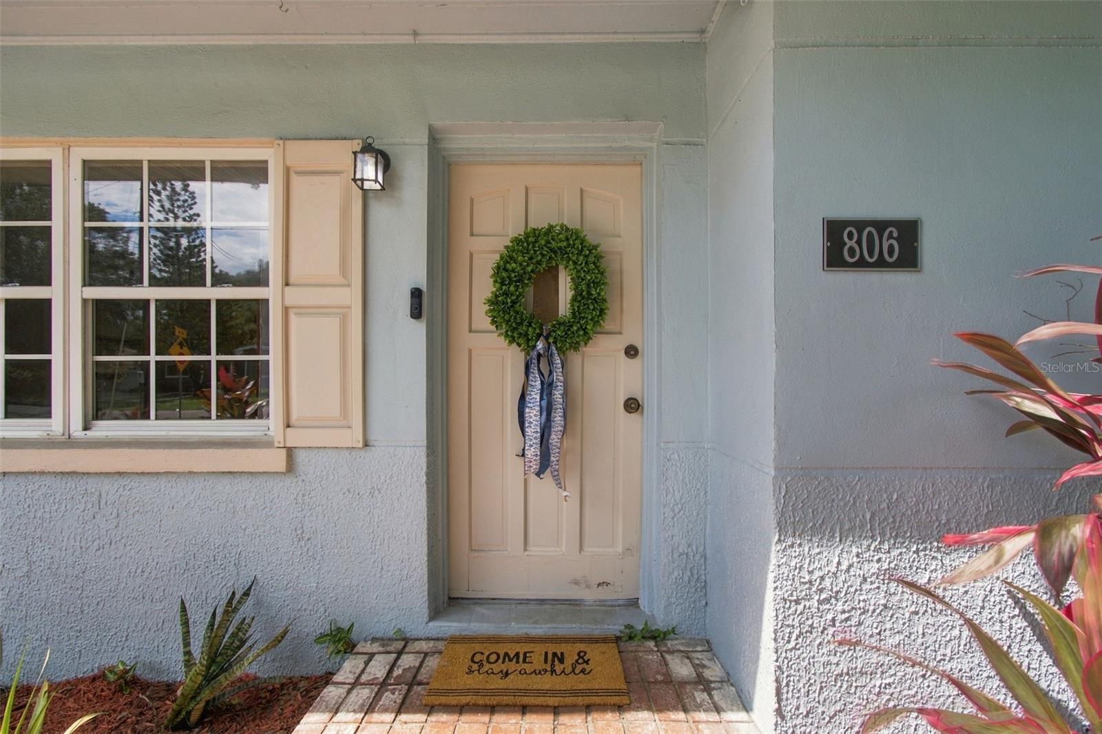 806 N GOMEZ AVE