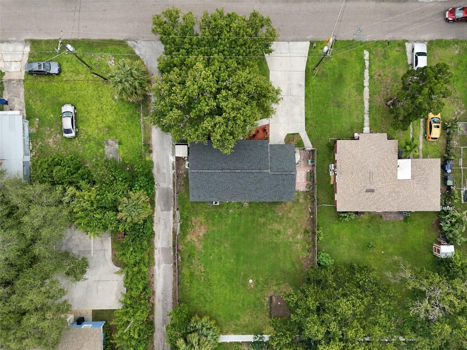 806 N GOMEZ AVE