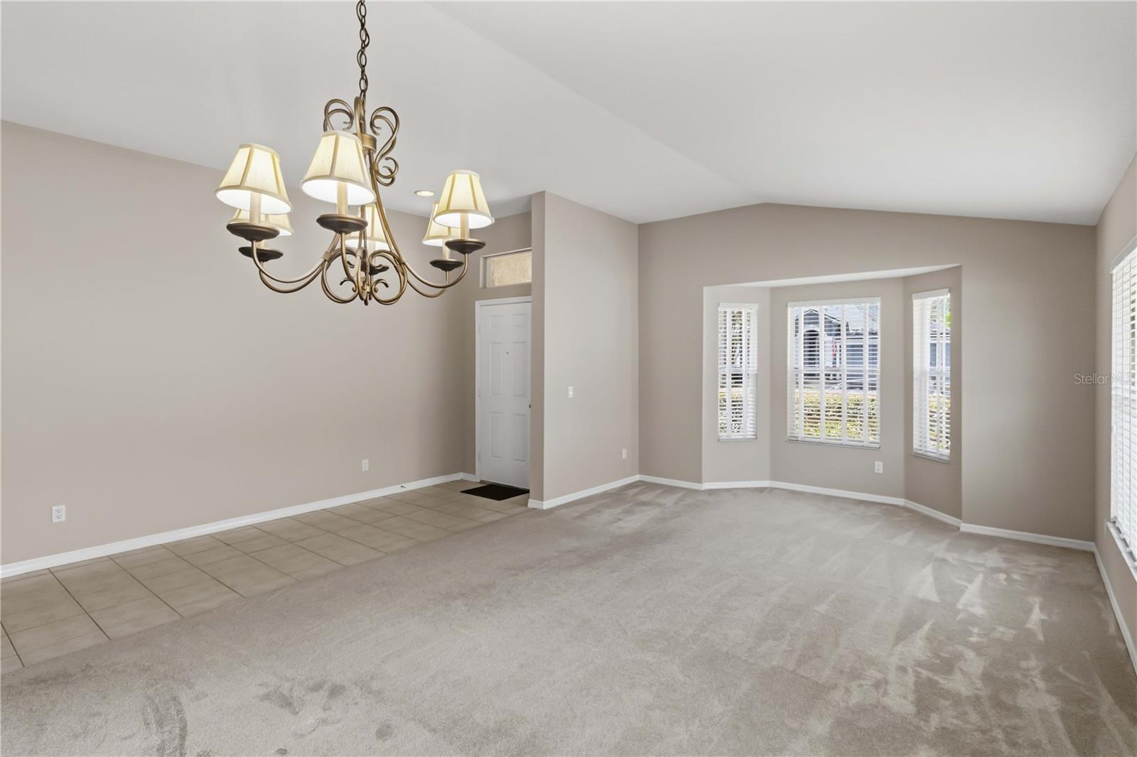 1123 LUMSDEN POINTE BLVD
