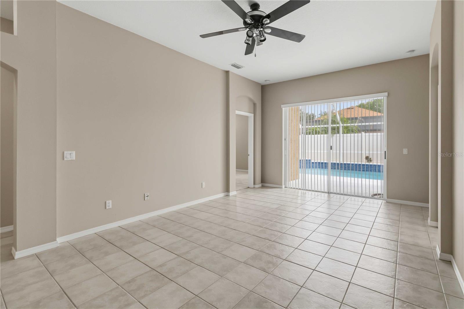 1123 LUMSDEN POINTE BLVD