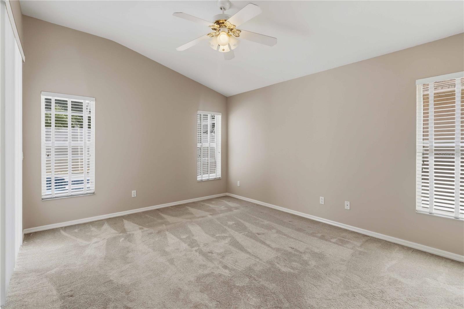 1123 LUMSDEN POINTE BLVD