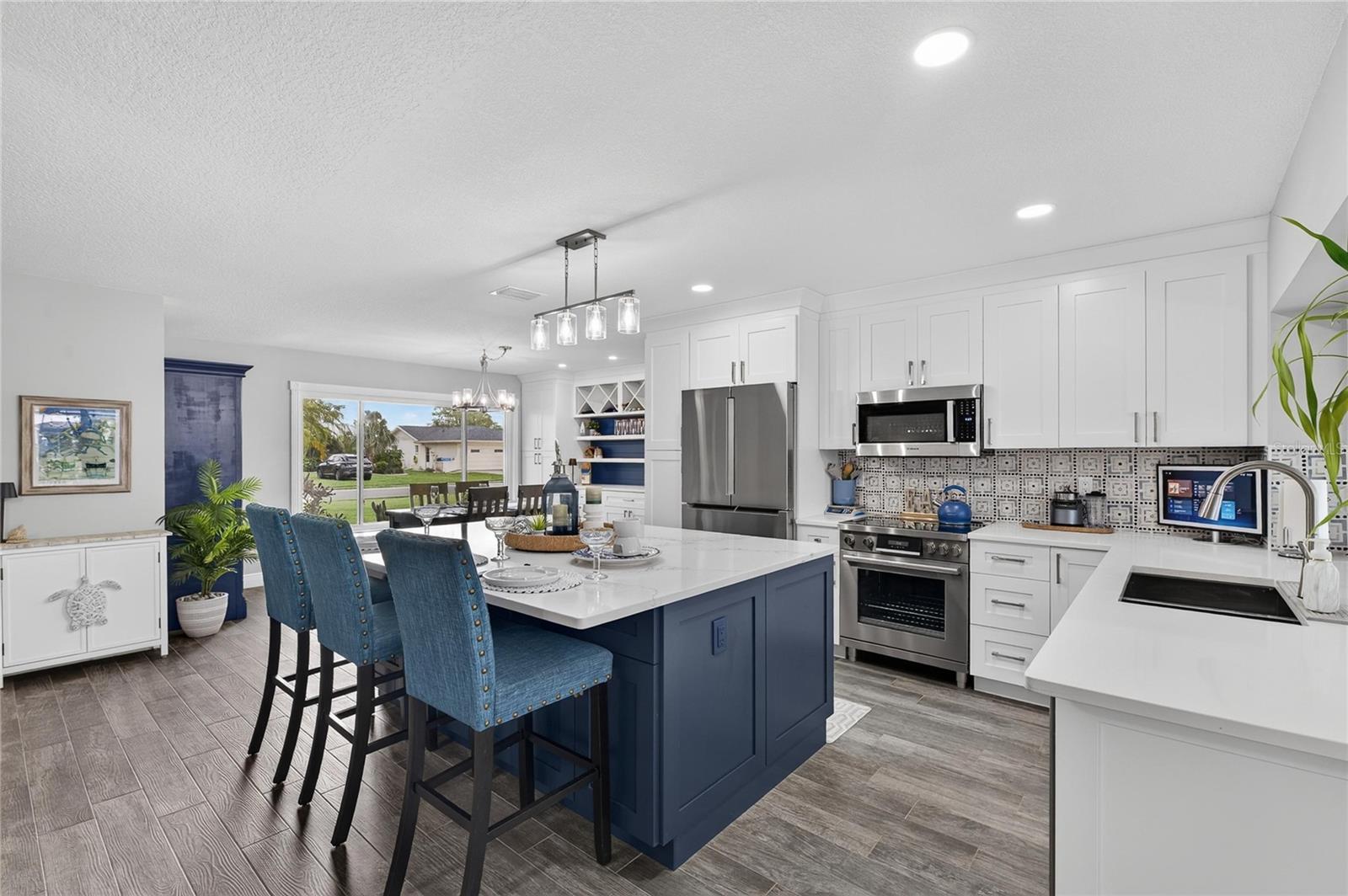 6510 SOLITAIRE PALM WAY