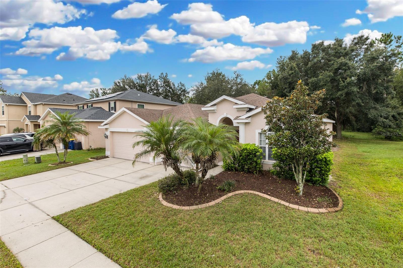 5815 JUSTICIA LOOP