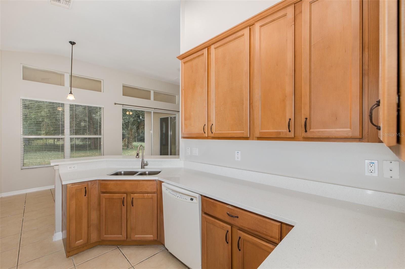 5815 JUSTICIA LOOP
