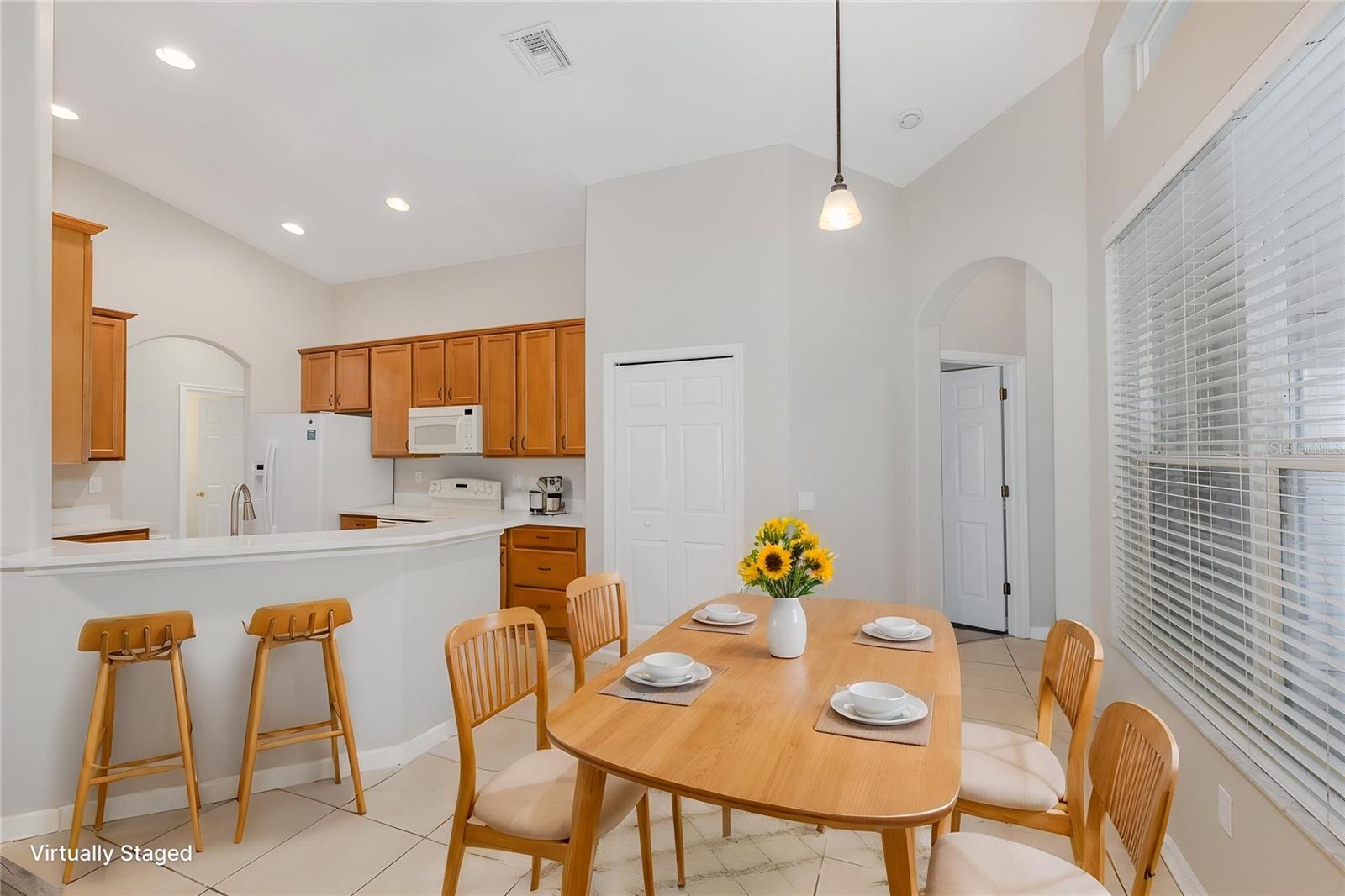 5815 JUSTICIA LOOP