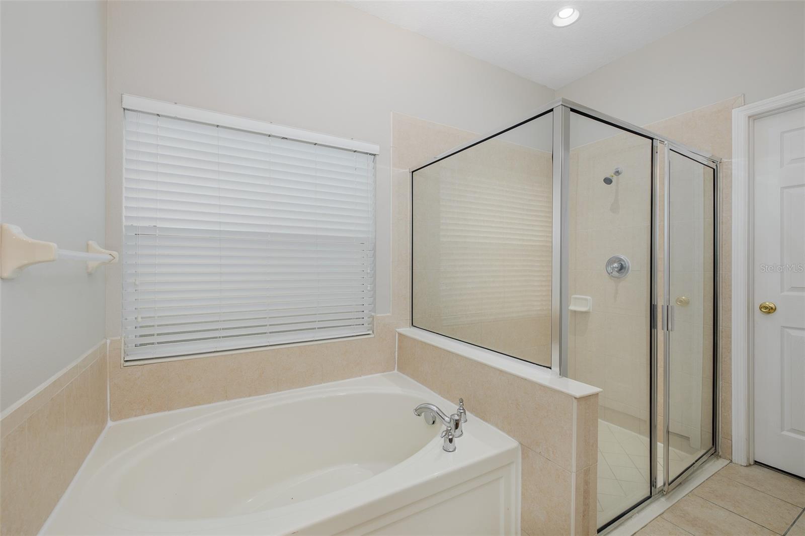 5815 JUSTICIA LOOP