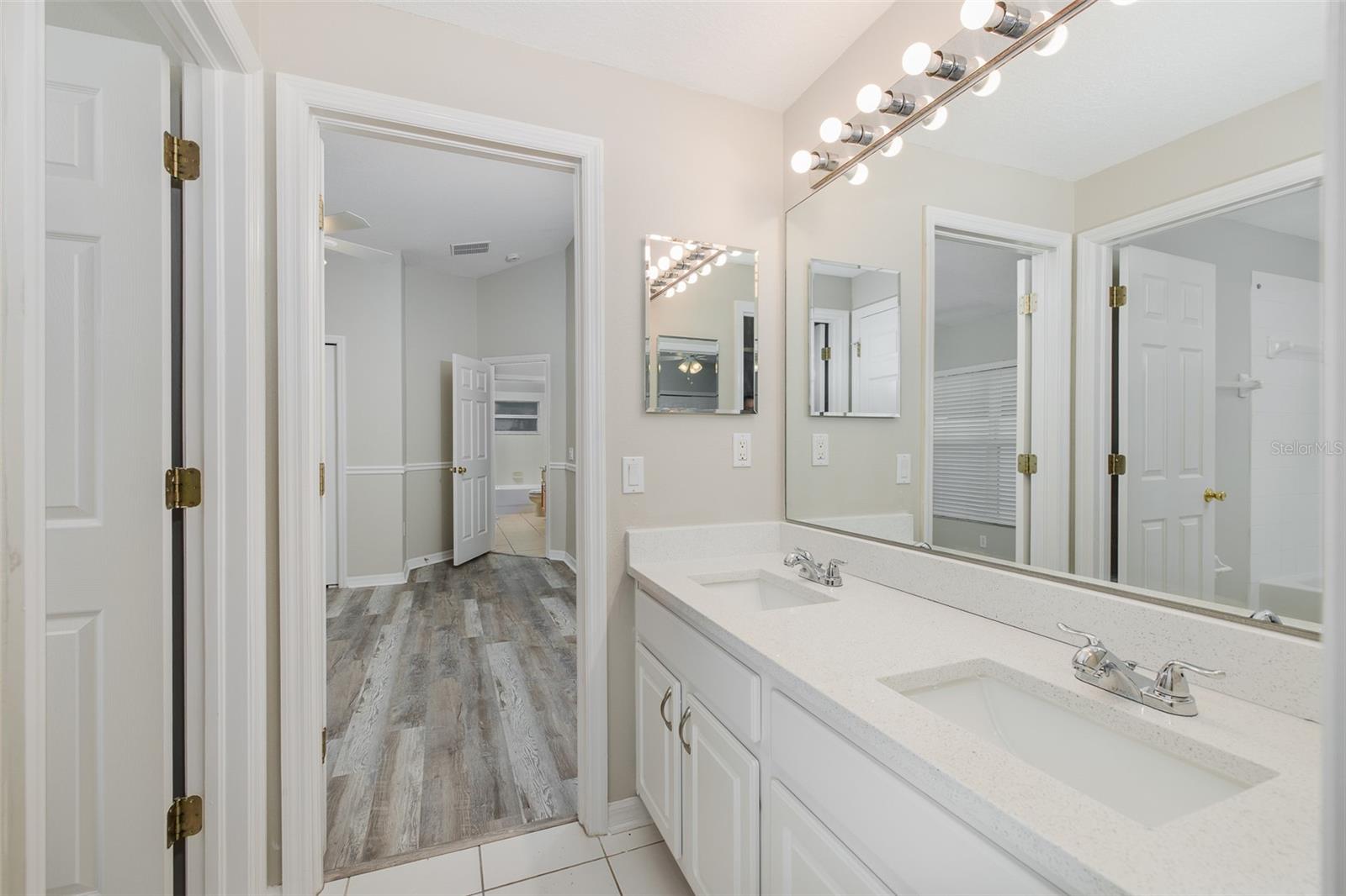 5815 JUSTICIA LOOP