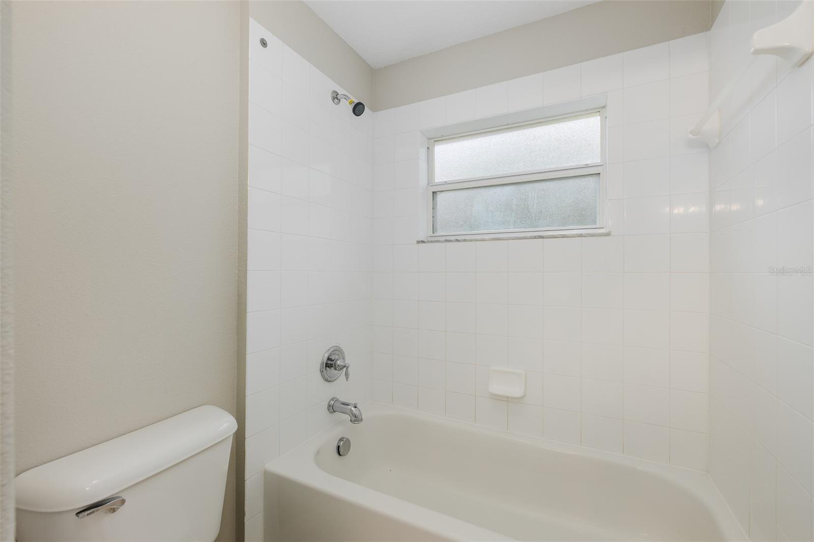 5815 JUSTICIA LOOP
