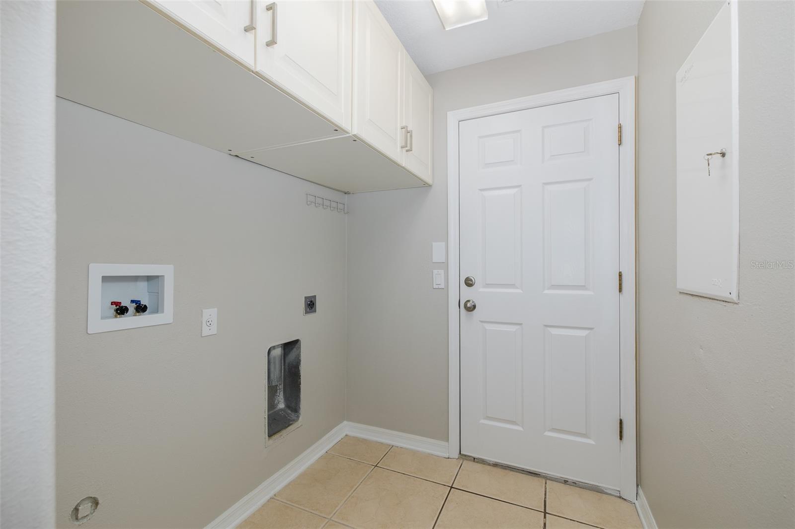 5815 JUSTICIA LOOP