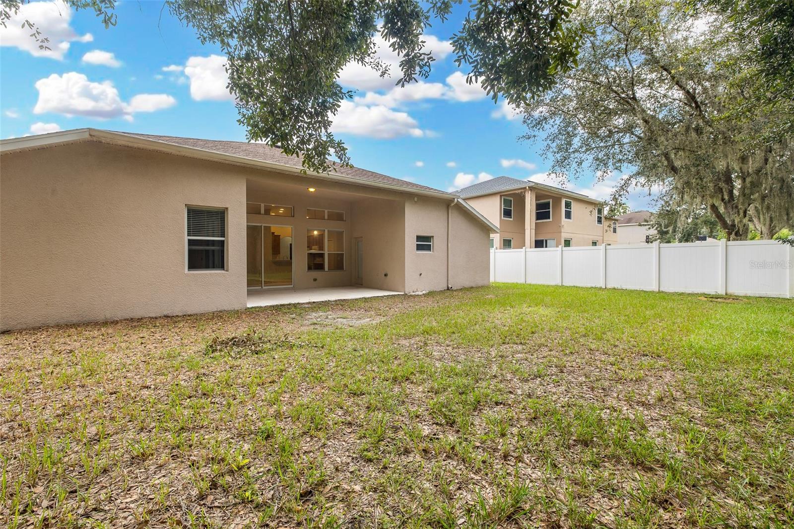 5815 JUSTICIA LOOP