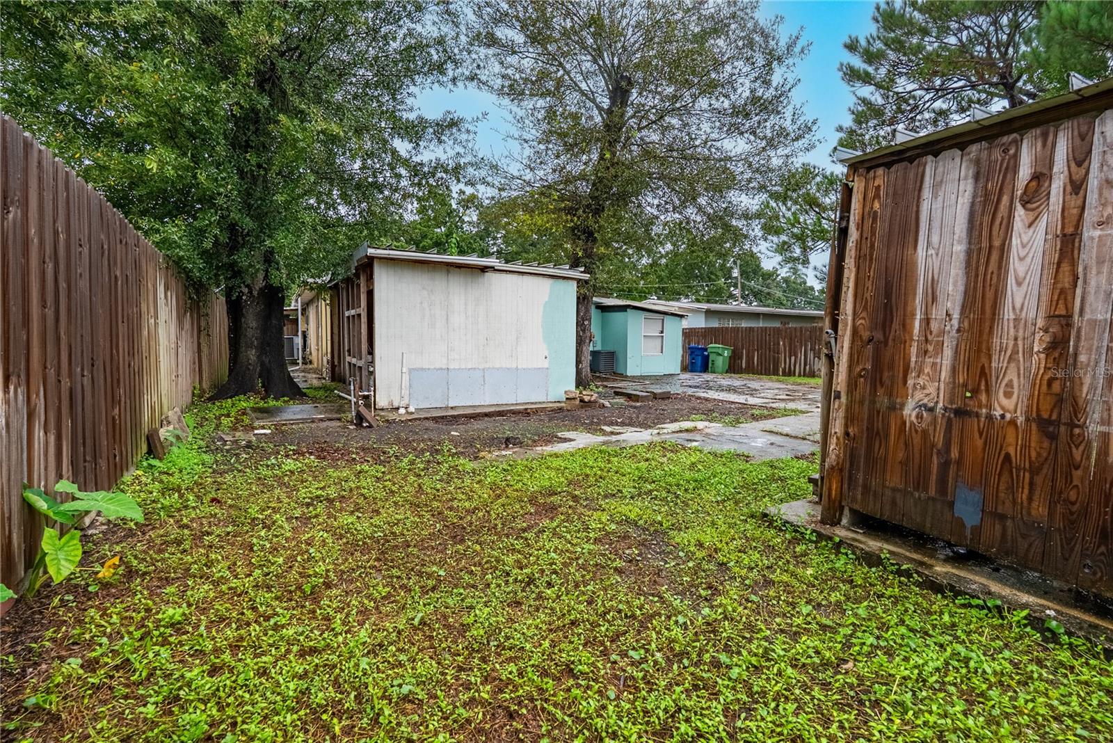 1738 W COMANCHE AVE