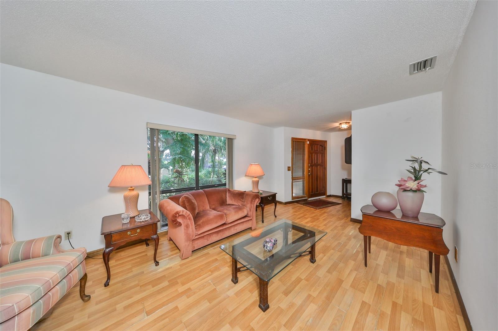2609 MANOR OAK DR