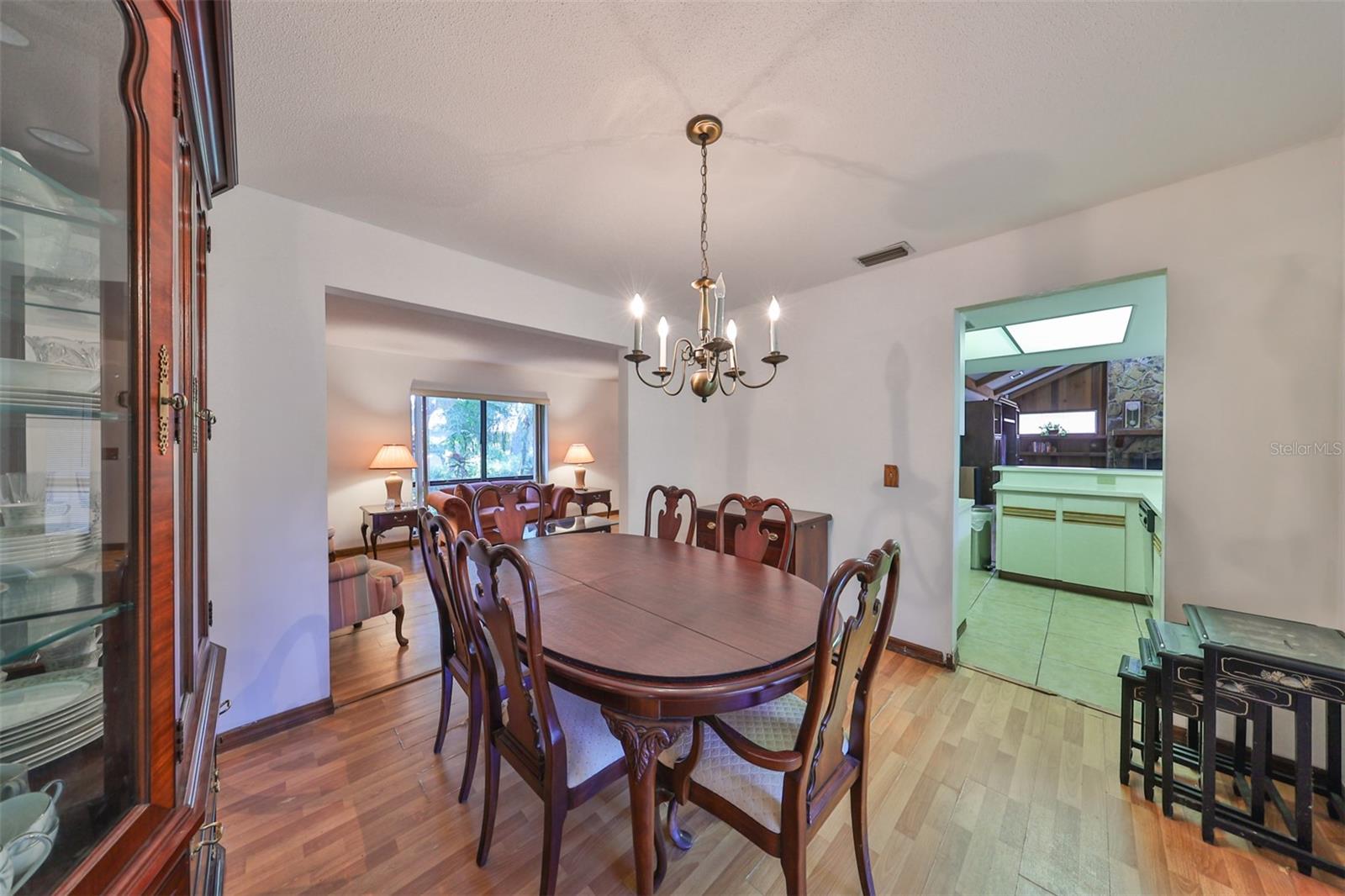 2609 MANOR OAK DR