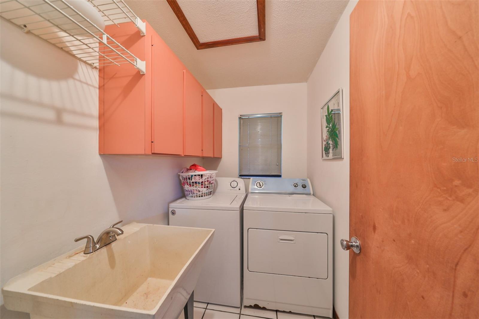 2609 MANOR OAK DR