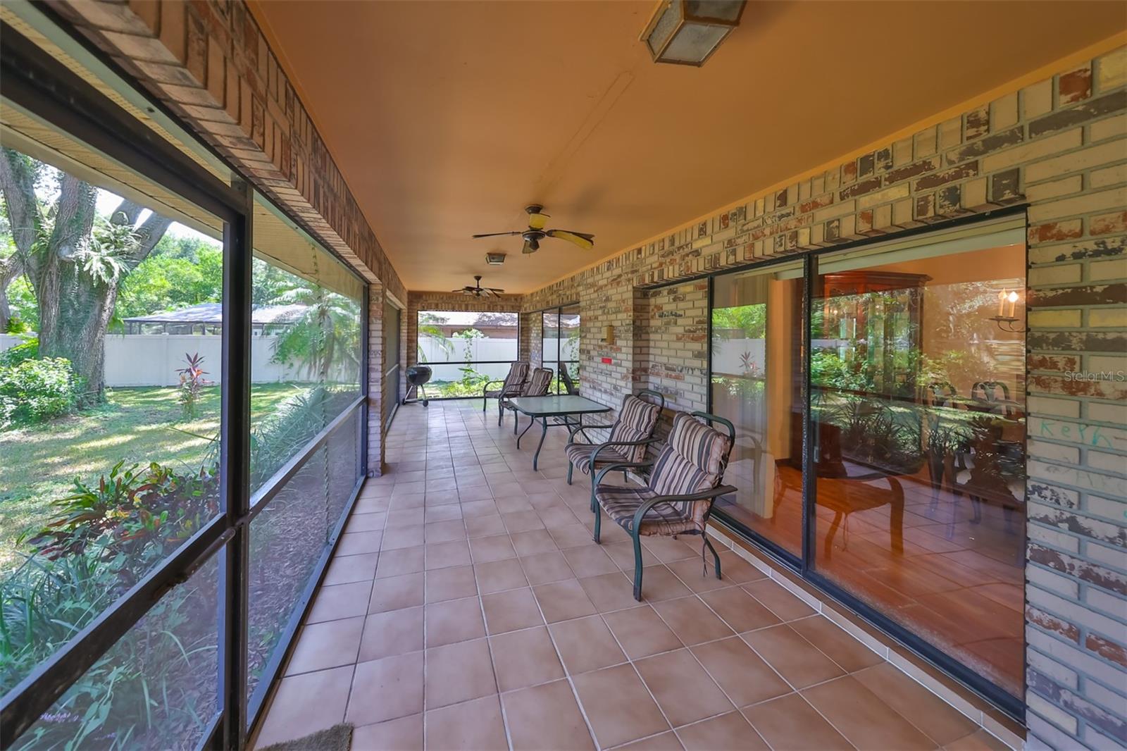 2609 MANOR OAK DR