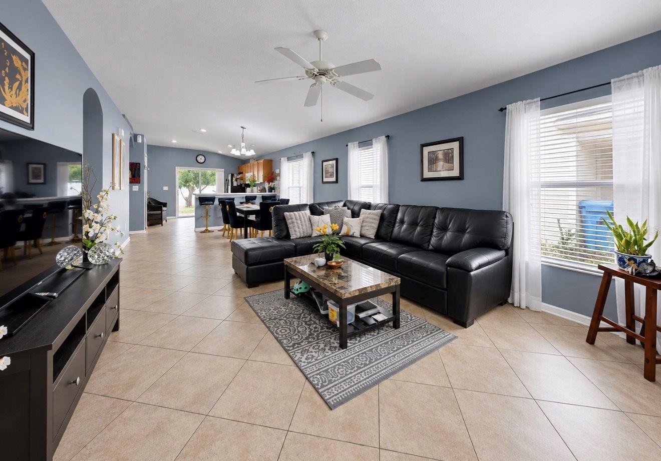 7746 CARRIAGE POINTE DR