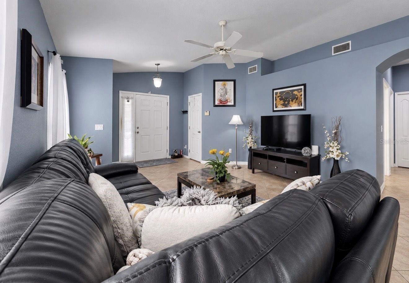 7746 CARRIAGE POINTE DR