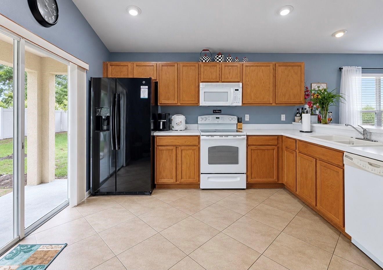 7746 CARRIAGE POINTE DR