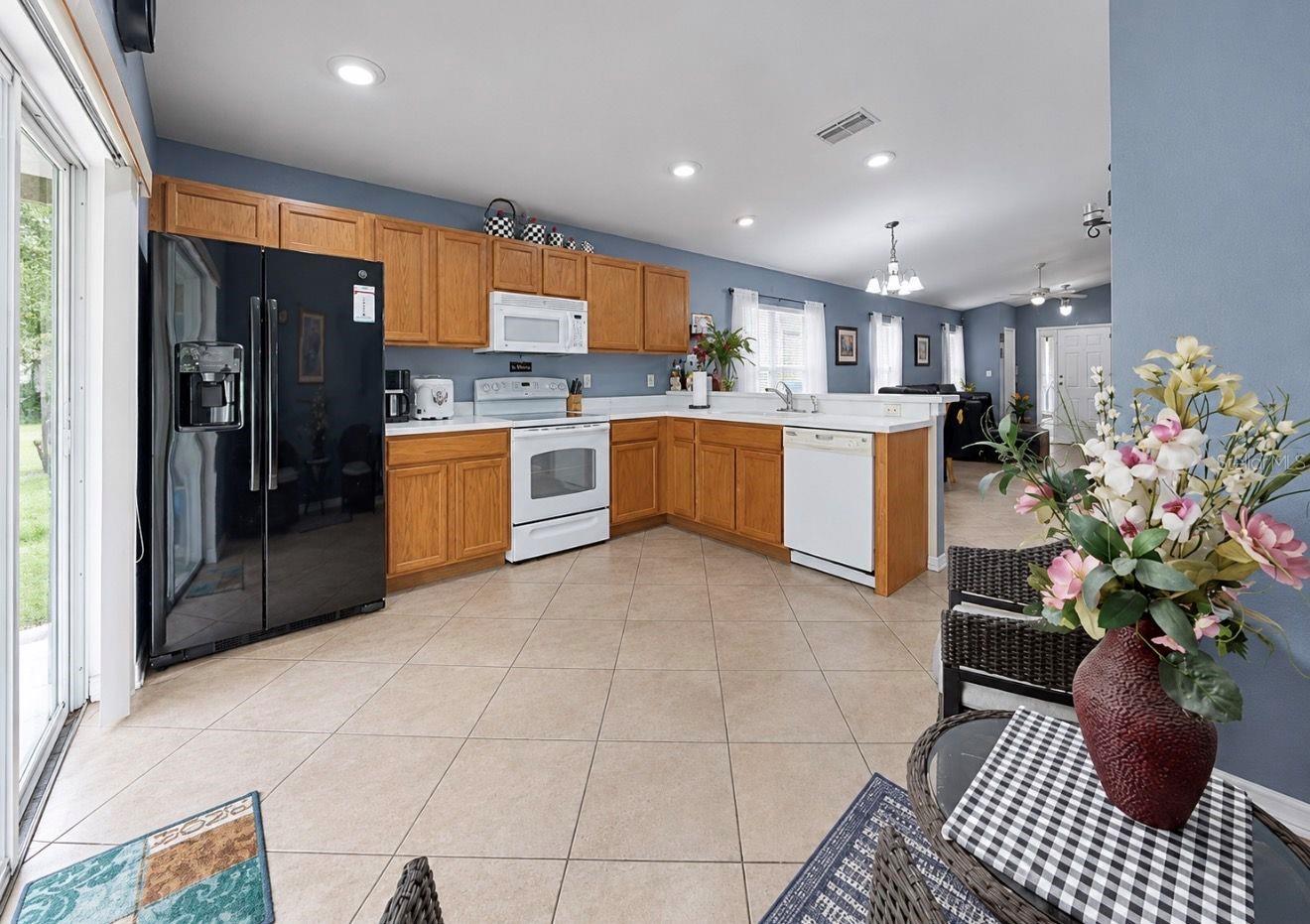 7746 CARRIAGE POINTE DR