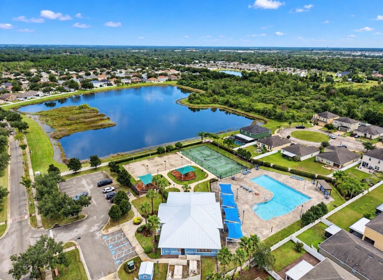 7746 CARRIAGE POINTE DR
