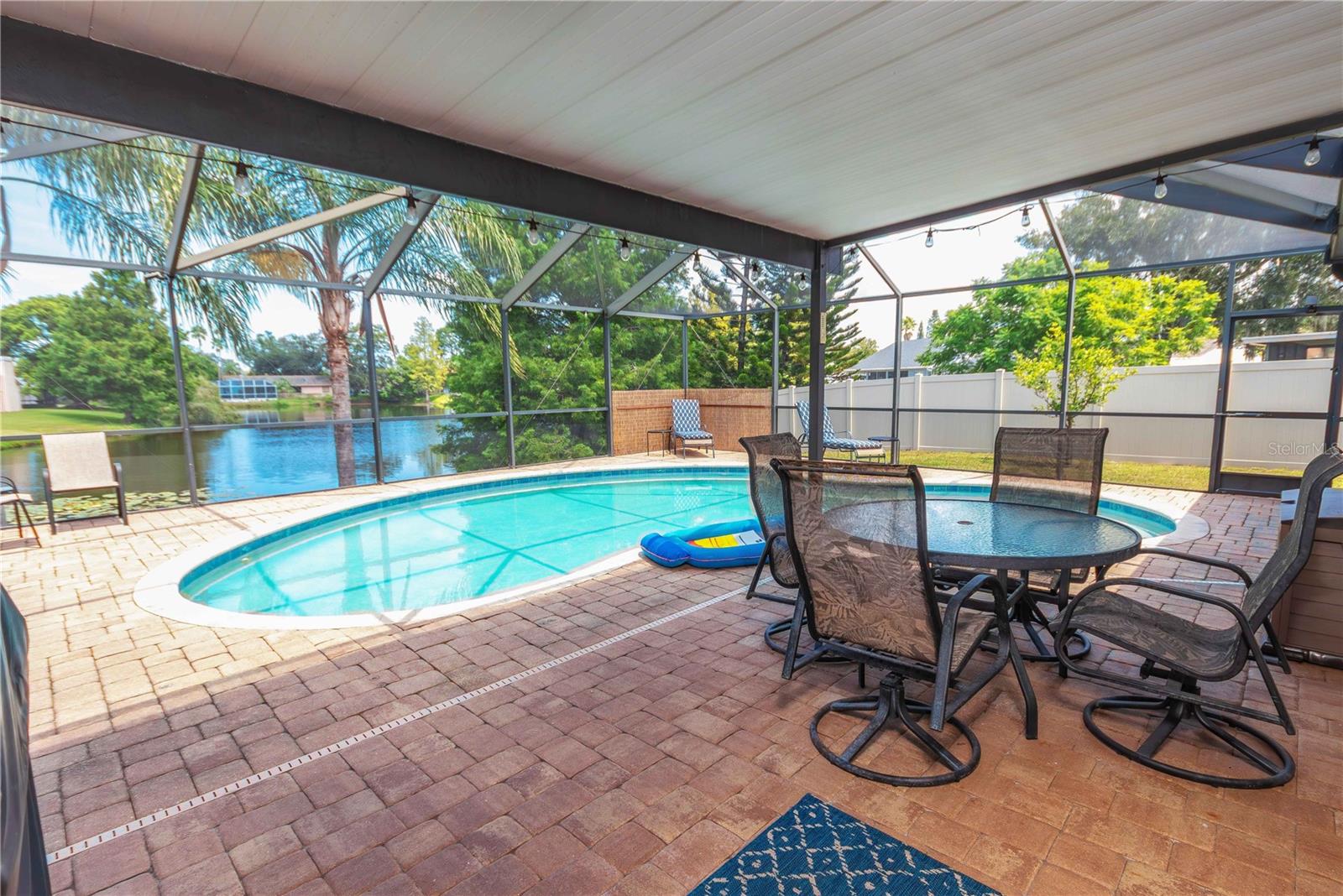 4311 COUNTY BREEZE DR
