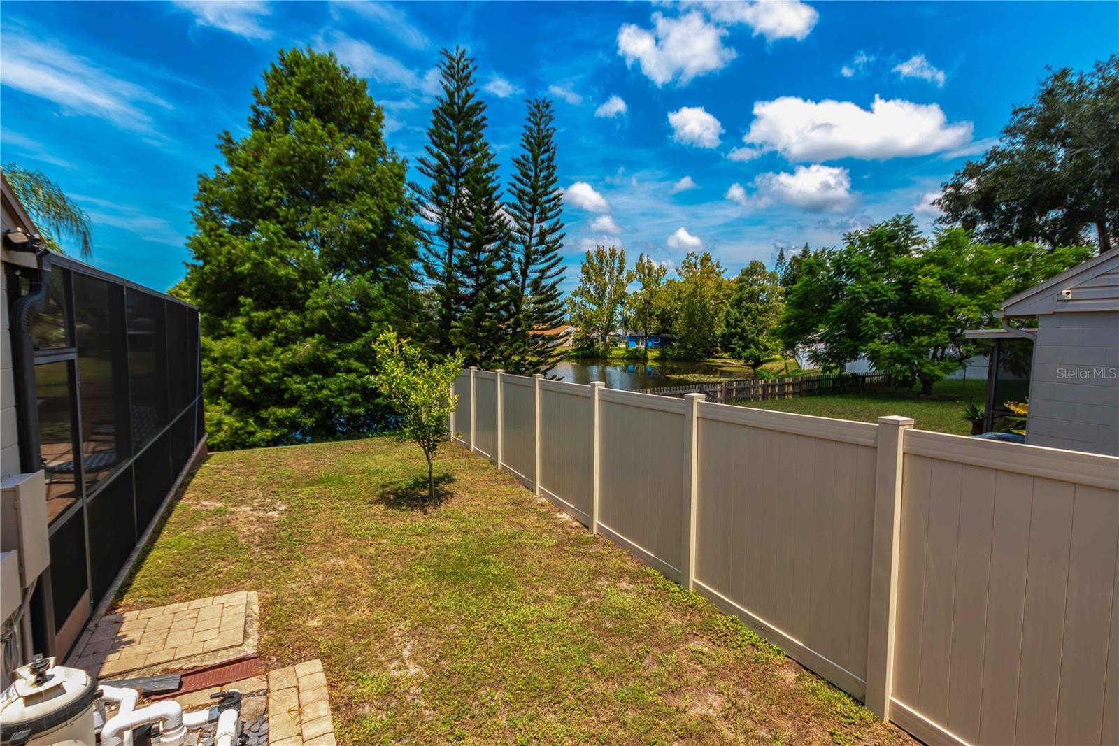 4311 COUNTY BREEZE DR