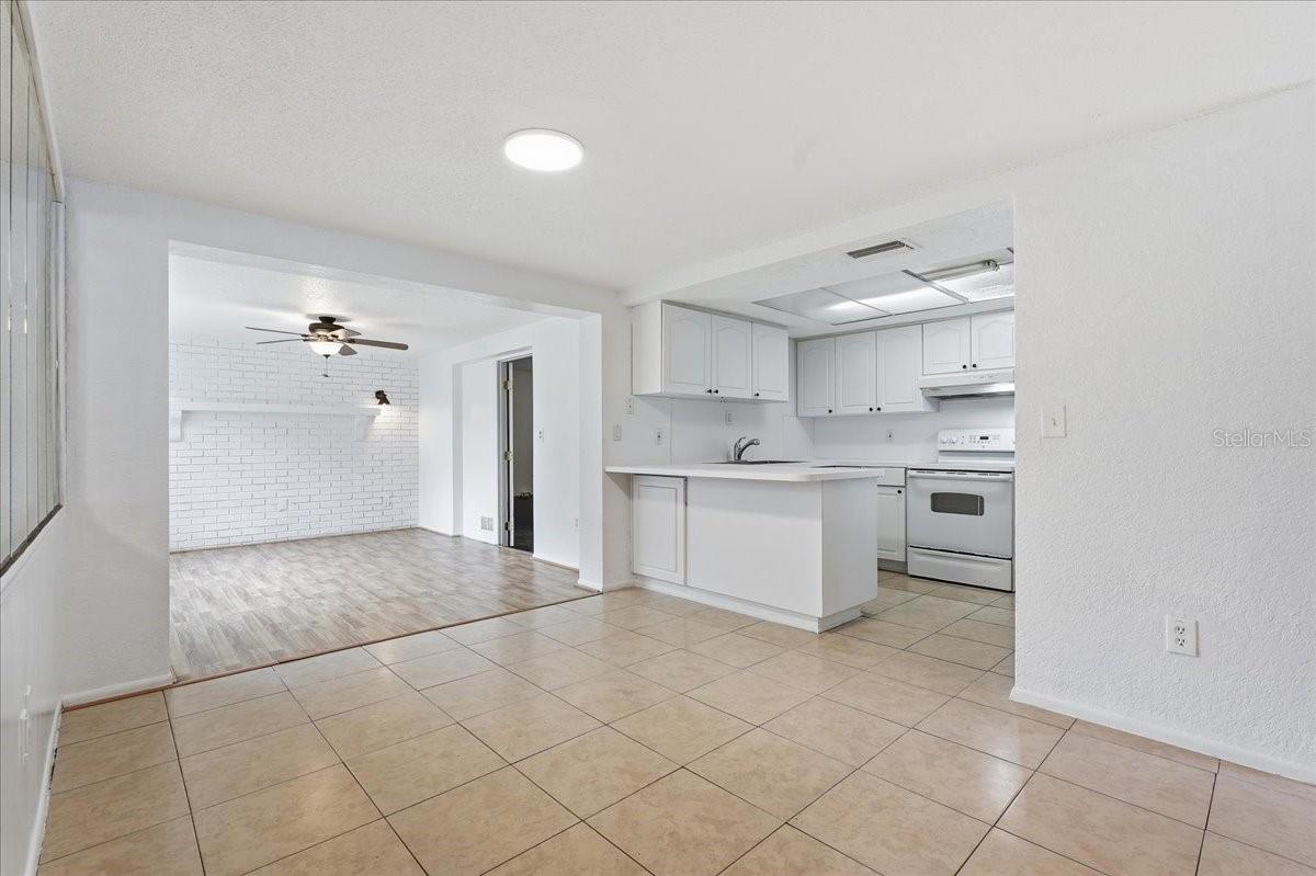 12404 COBBLE STONE DR