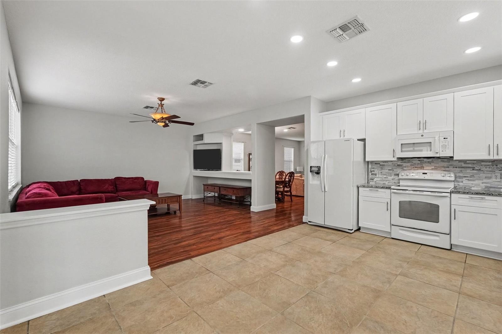 17511 GLENAPP DR