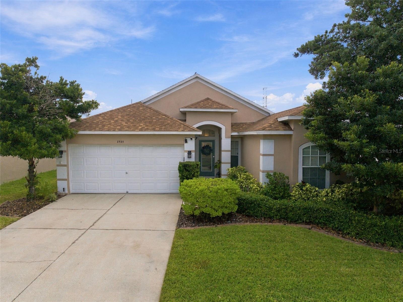 8335 Canterbury Lake Blvd, Tampa