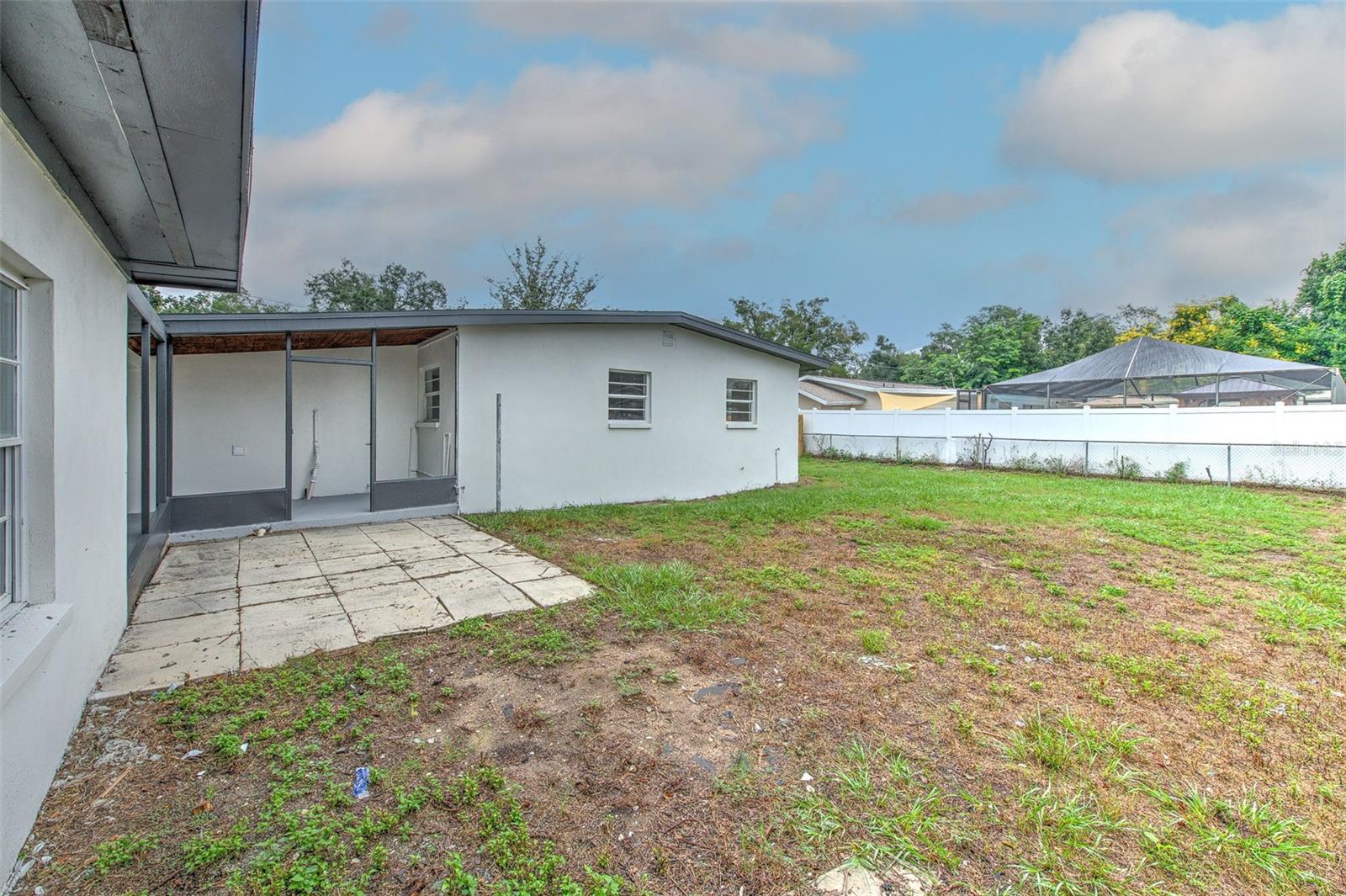 507 SUTTON PL