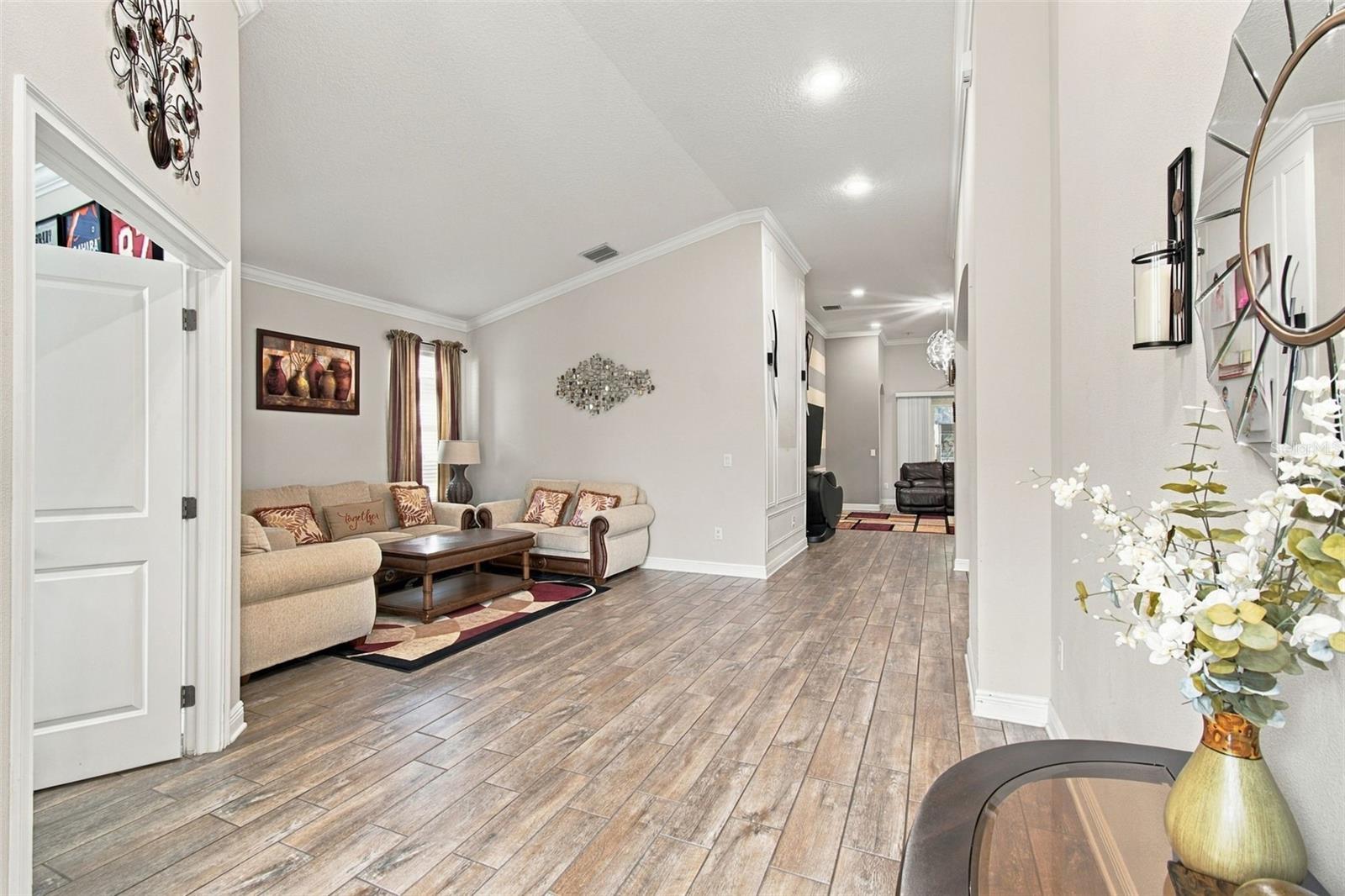 1015 TRACEY ANN LOOP