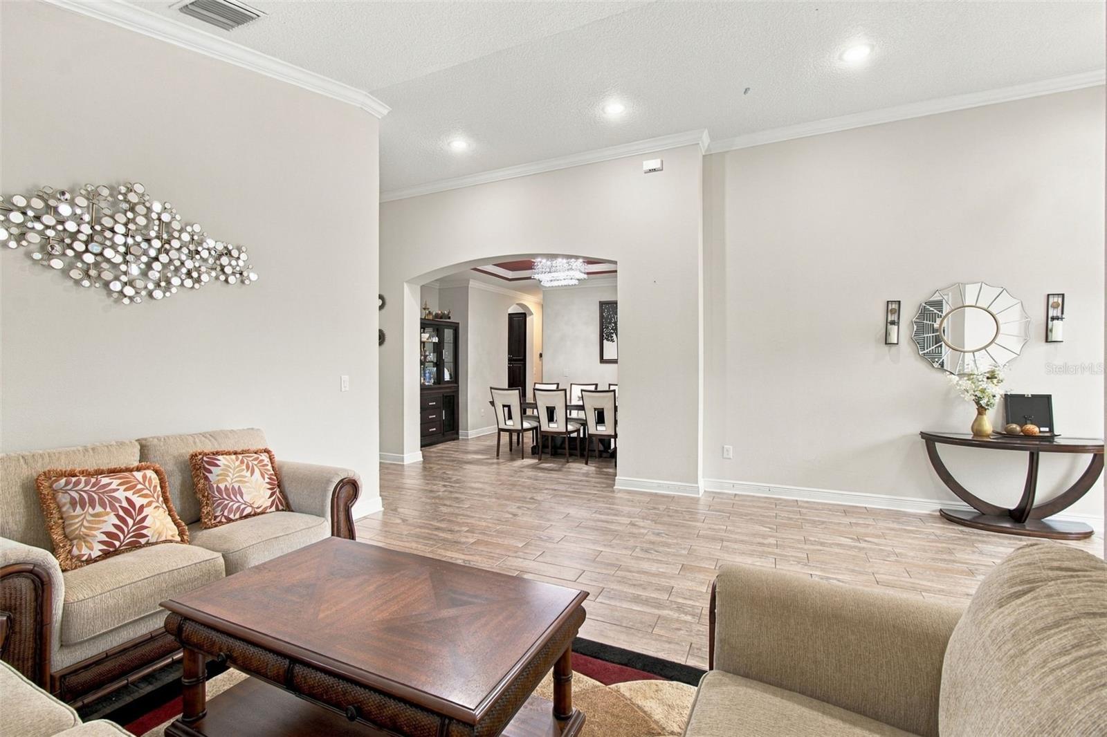 1015 TRACEY ANN LOOP
