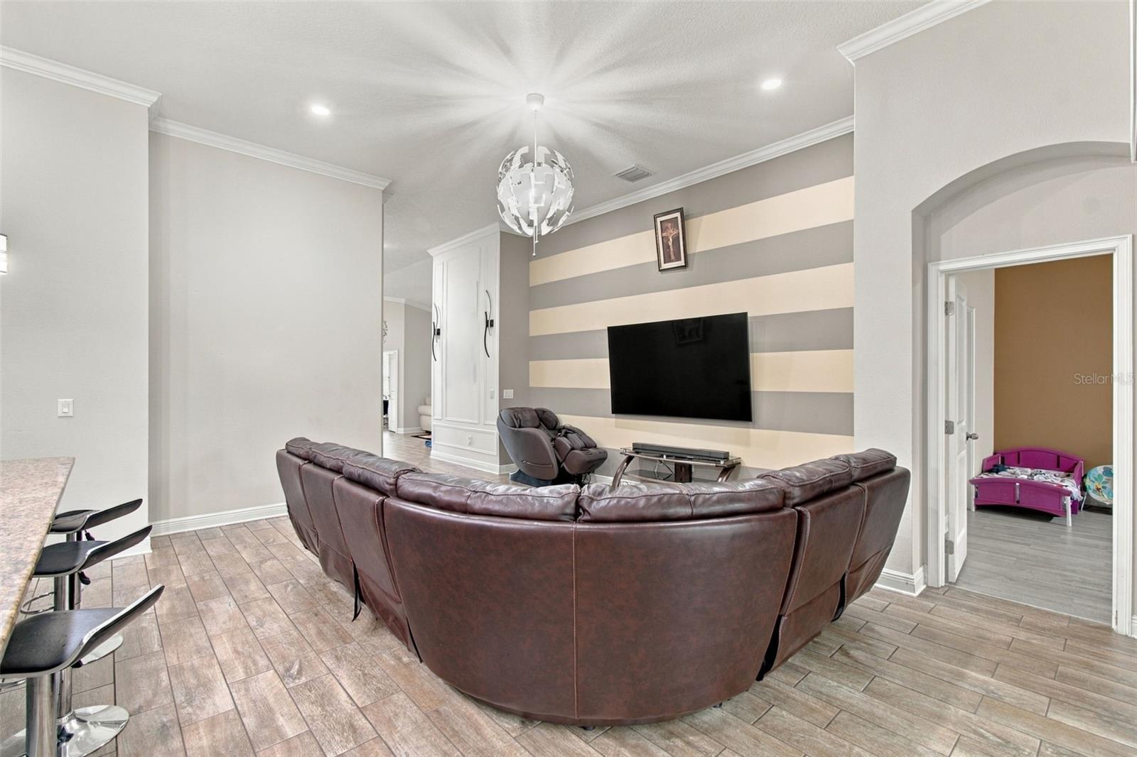 1015 TRACEY ANN LOOP