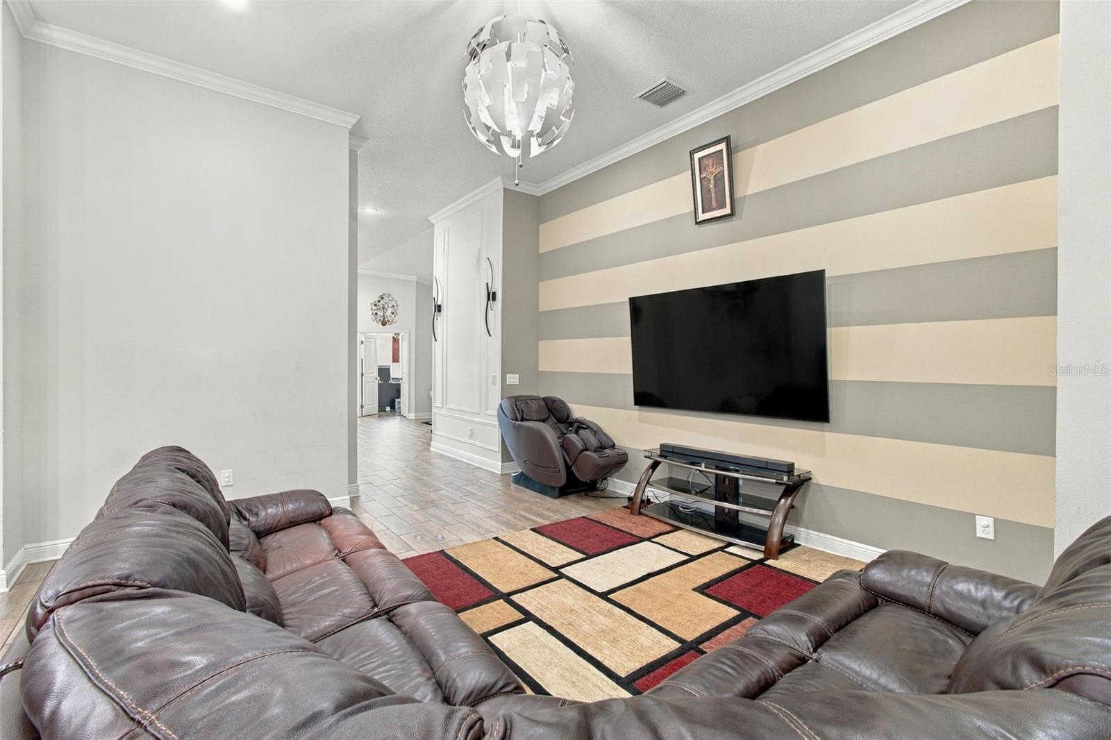 1015 TRACEY ANN LOOP
