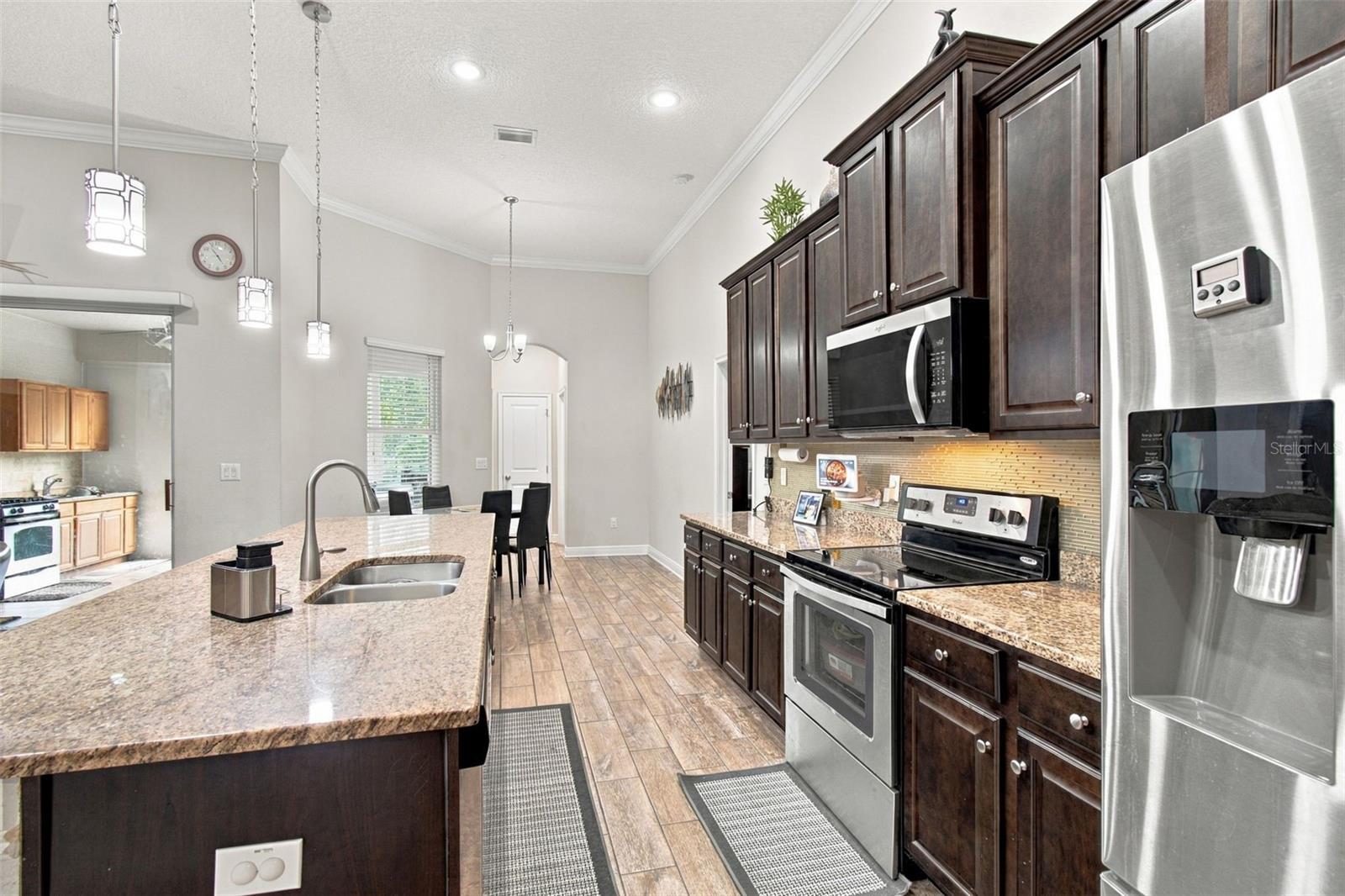 1015 TRACEY ANN LOOP