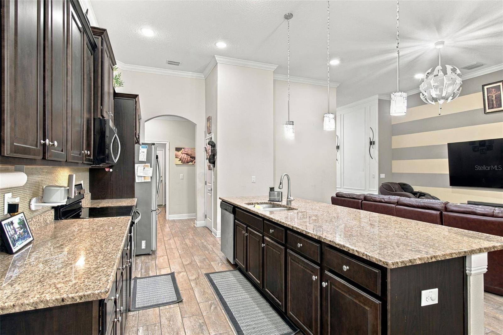 1015 TRACEY ANN LOOP
