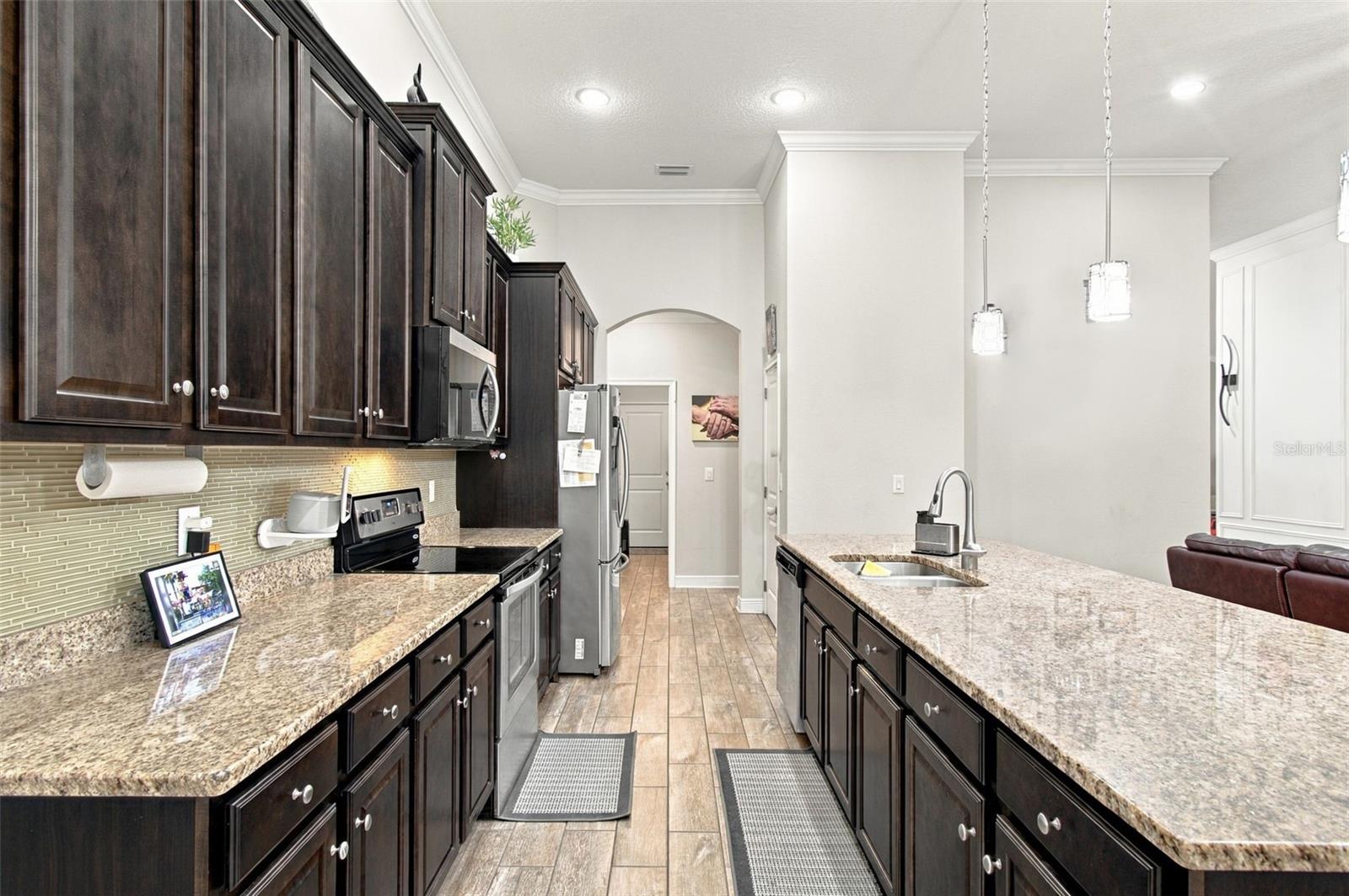 1015 TRACEY ANN LOOP