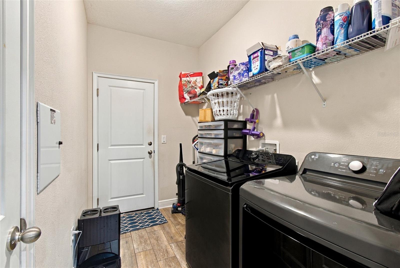 1015 TRACEY ANN LOOP