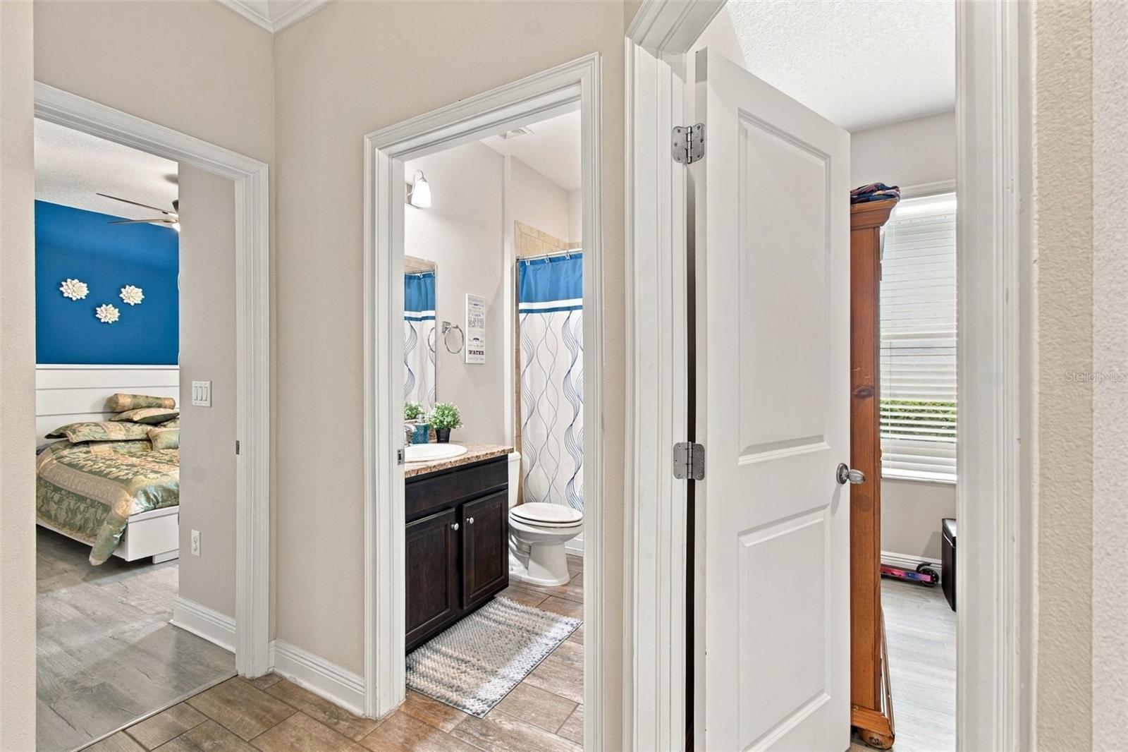 1015 TRACEY ANN LOOP