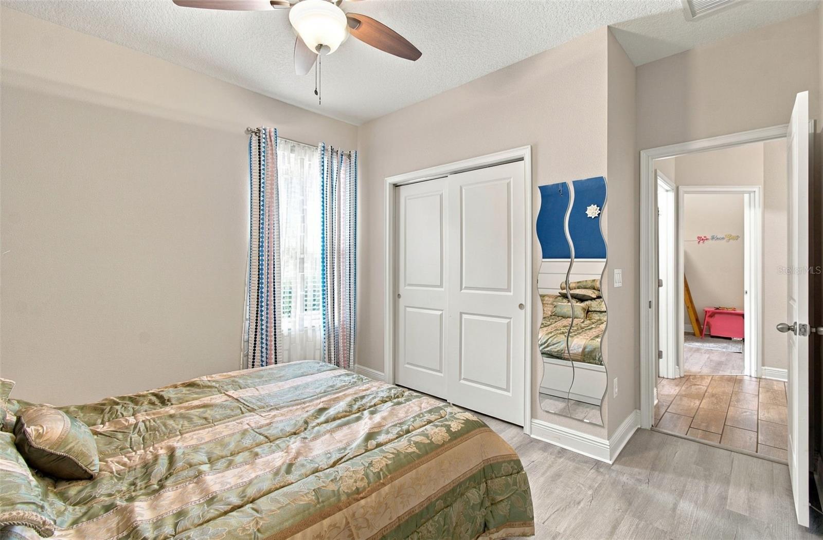 1015 TRACEY ANN LOOP