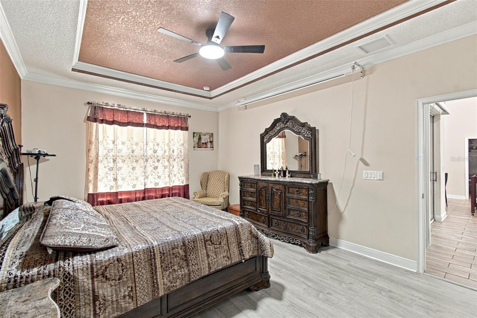 1015 TRACEY ANN LOOP