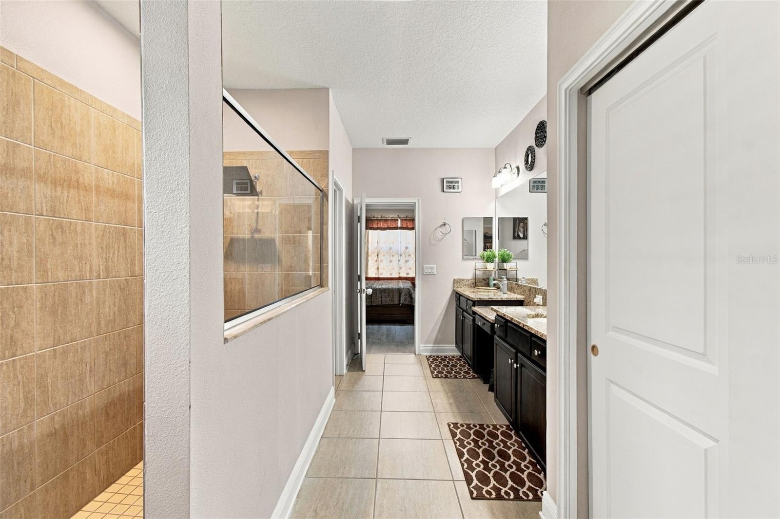 1015 TRACEY ANN LOOP