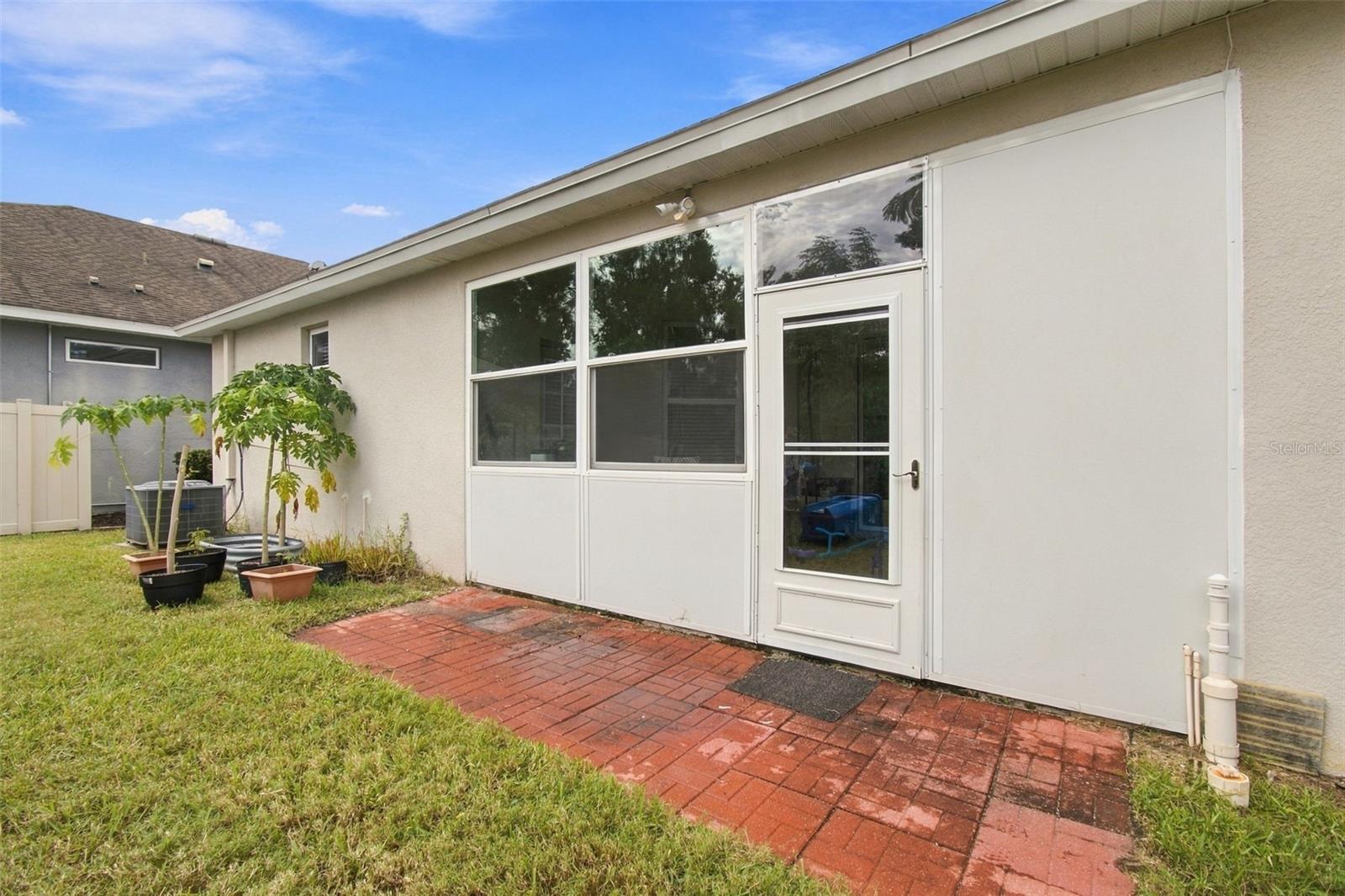 1015 TRACEY ANN LOOP