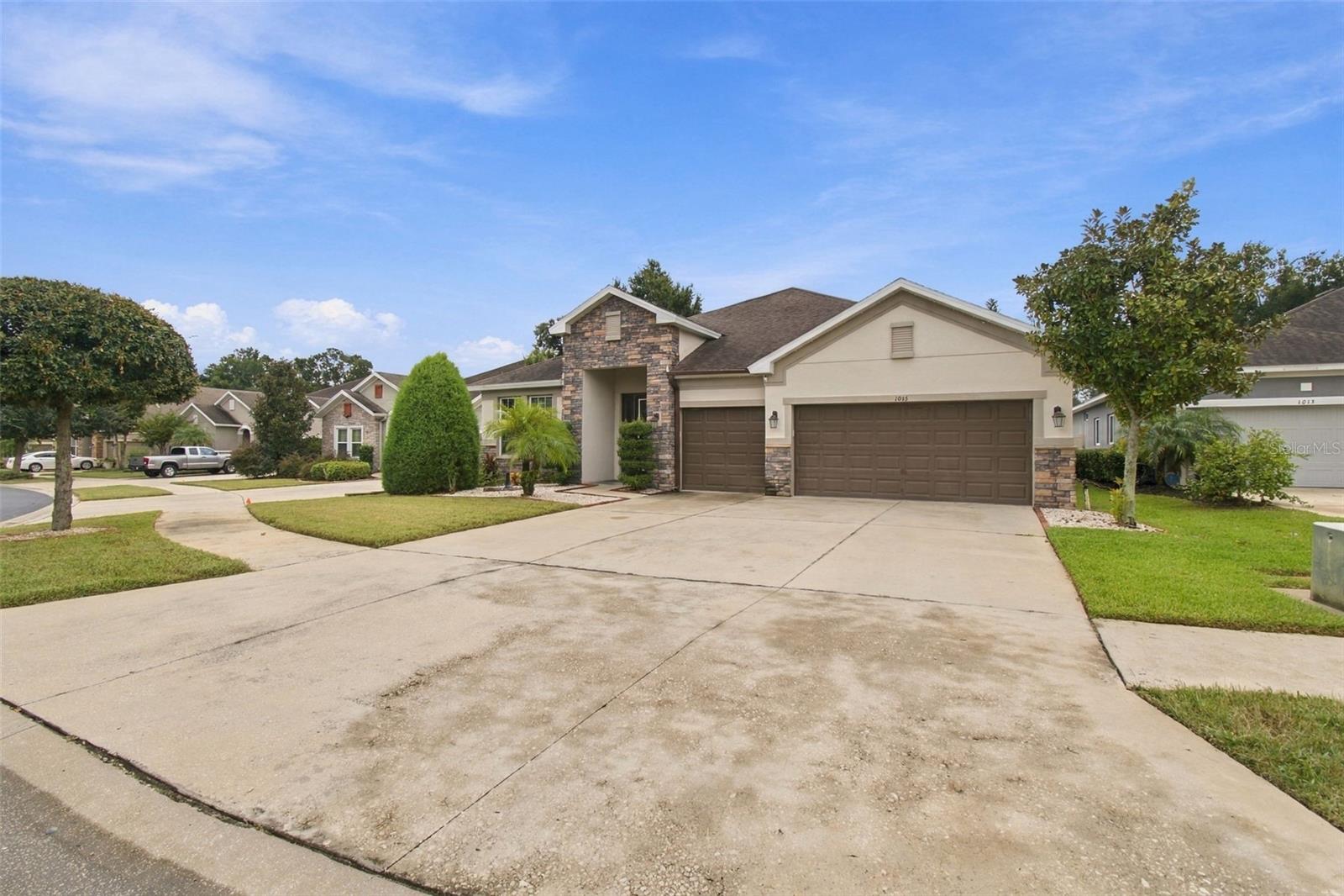 1015 TRACEY ANN LOOP