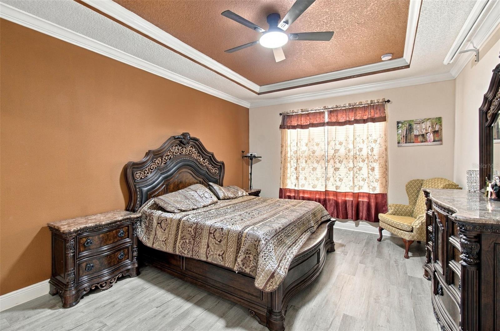 1015 TRACEY ANN LOOP